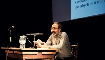 Behçet Çelik Foto: Divý tvor